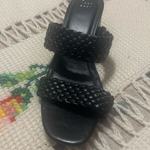 A new day women size 11 shoe sandal heels color black